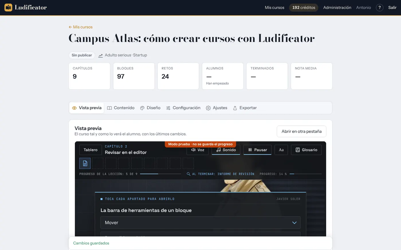 Cabecera del curso con sus cifras y las pestañas del editor.
